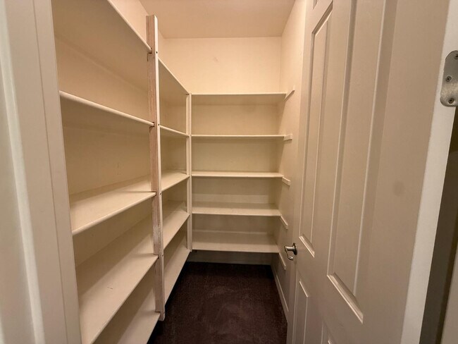 Building Photo - 287 E Kaibab Dr