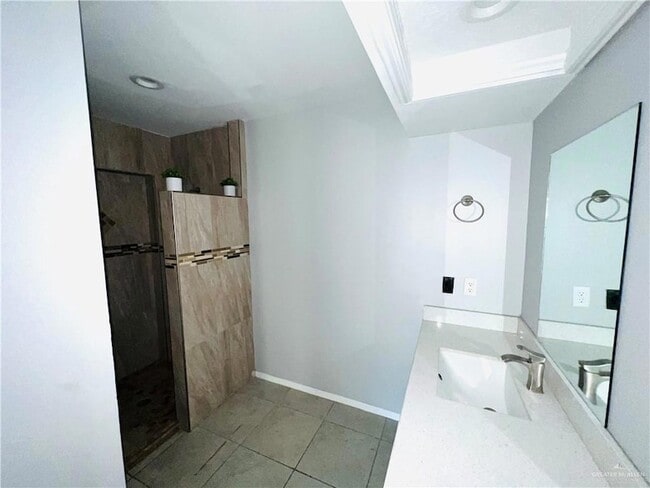 Building Photo - 817 Marinel Ln