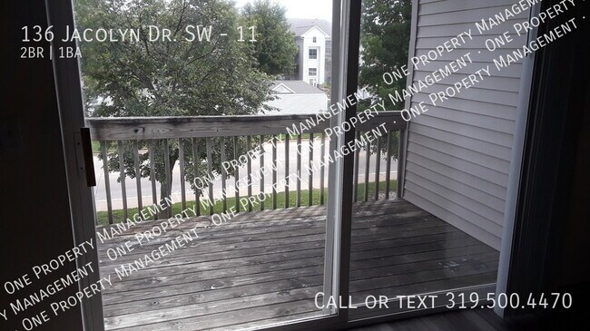 Building Photo - 136 Jacolyn Dr SW