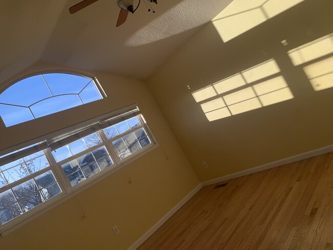 Primary bedroom - 314 Maggie St