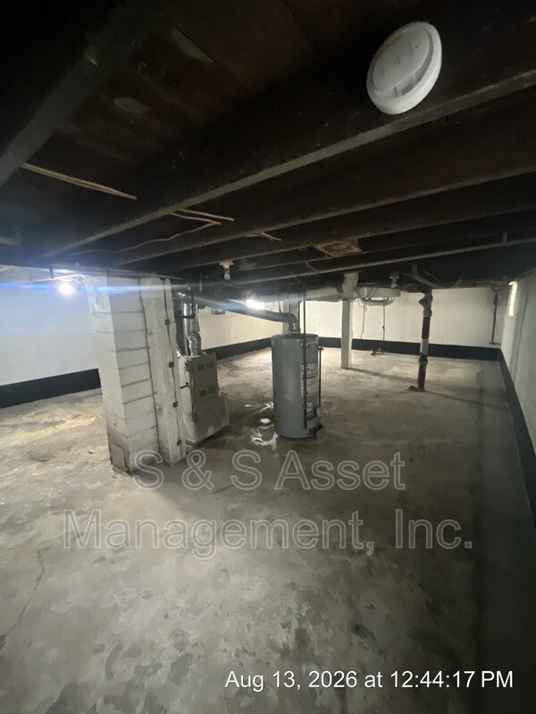 Building Photo - 1006 Mahlon St