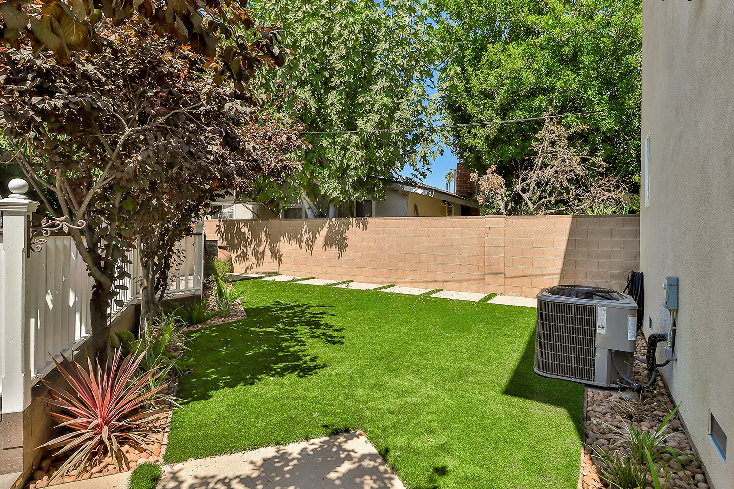 Building Photo - 7702 Mason Ave