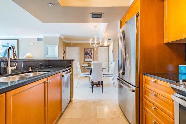 Building Photo - 99 SE Mizner Blvd