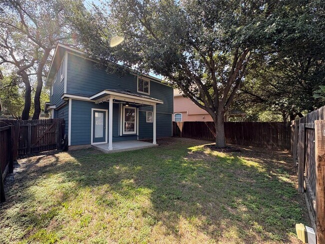 Building Photo - 2109 Rockland Dr
