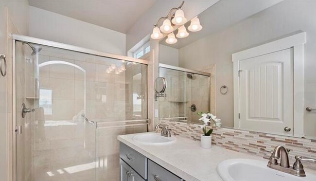 Building Photo - Elisha