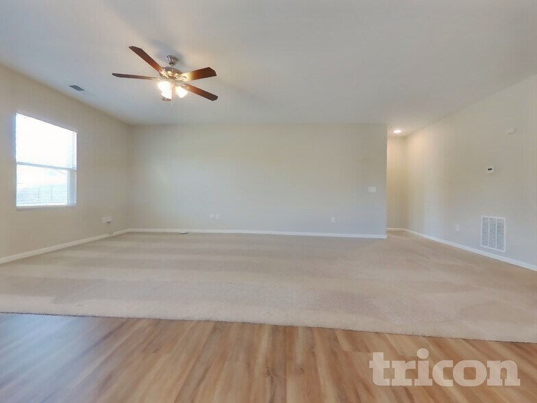 Building Photo - 115 Sorrento Dr