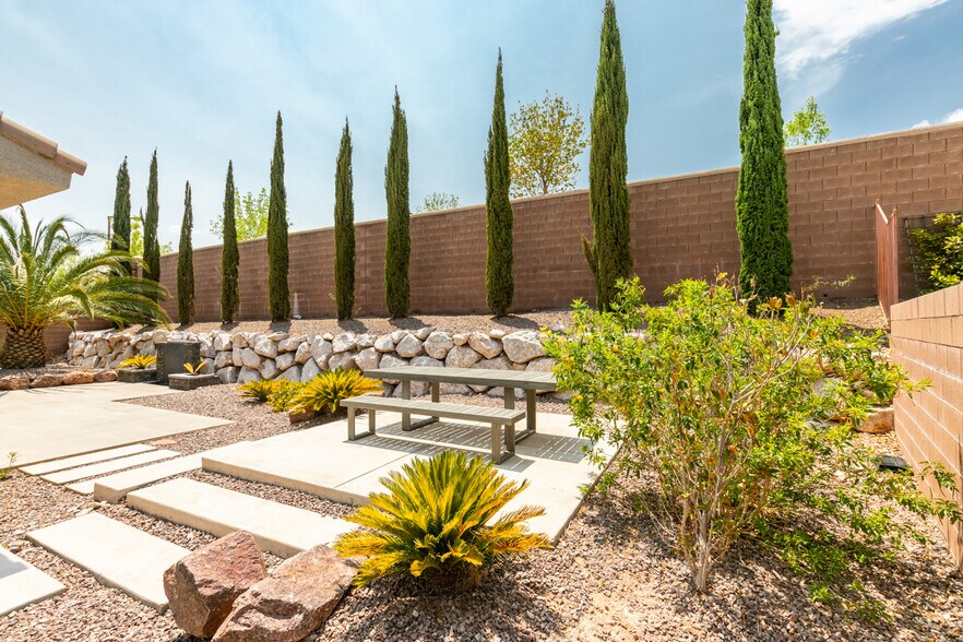 Building Photo - 65 Teahouse St