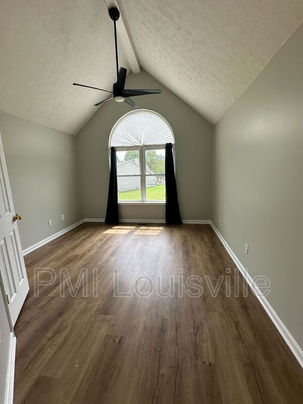 Building Photo - 4007 Mimosa View Dr