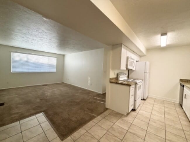 Building Photo - 4770 S Bonair St