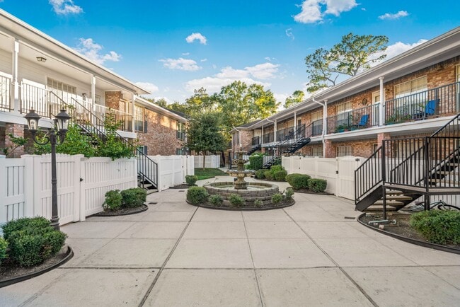 Building Photo - 14333 Memorial Dr