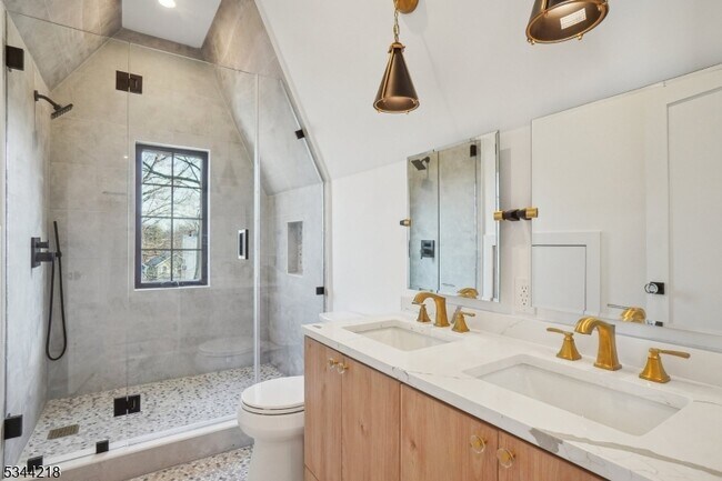 Building Photo - 51 New St