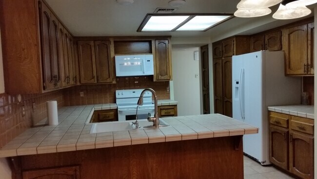 Building Photo - Mesa Del Sol 2 bedroom Condo for rent