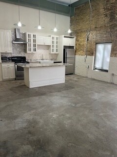 Building Photo - 920 Poeyfarre St