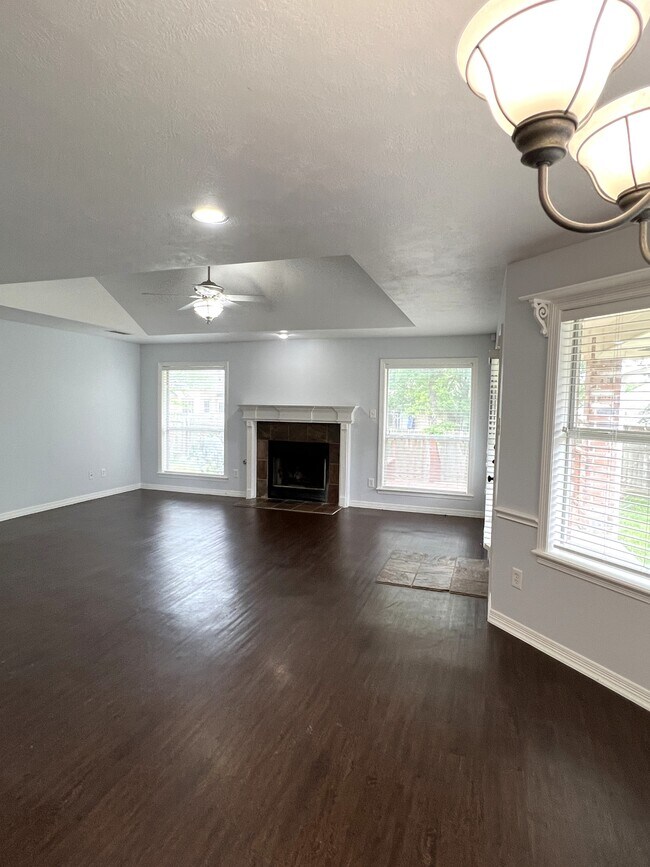 Building Photo - 3114 Pleasant Forest Dr