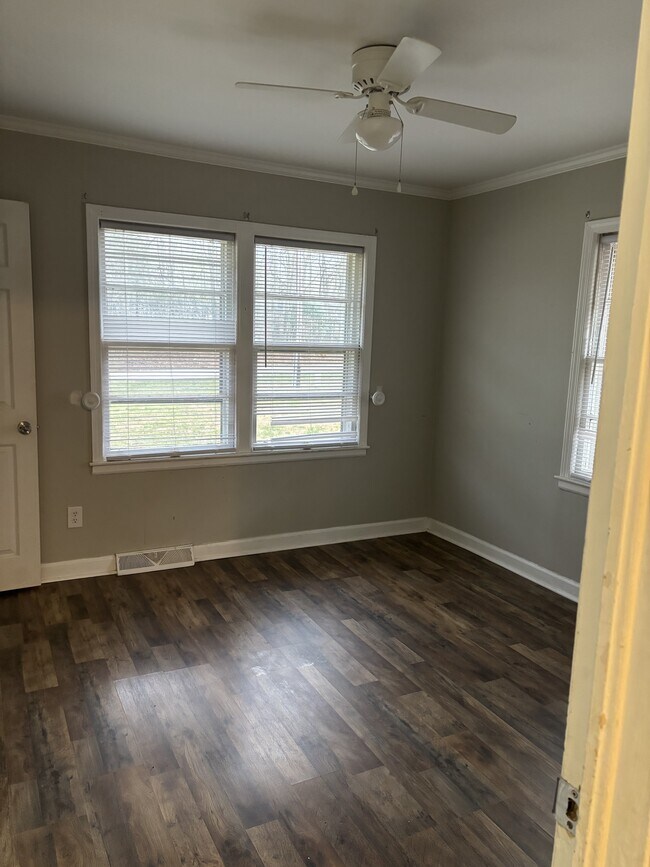 Building Photo - 1139 Pine Top Rd