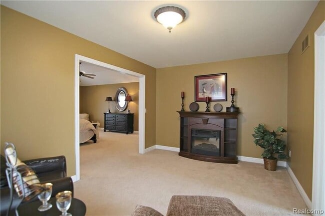 Building Photo - 26131 Sunbury Ct