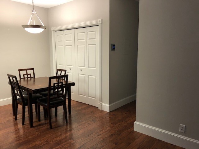 Building Photo - 106 E 30th St