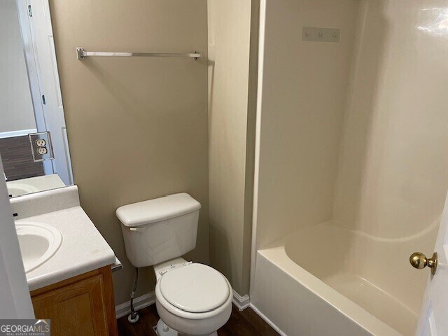Building Photo - 10564 Village Landing