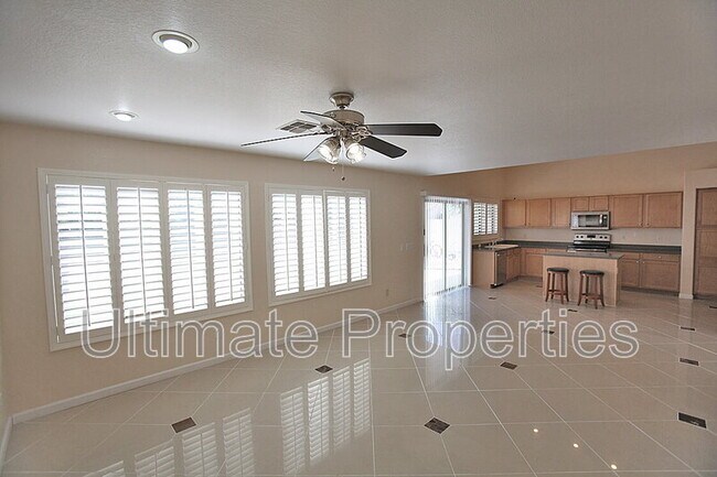 Building Photo - 20682 N 92nd Ln