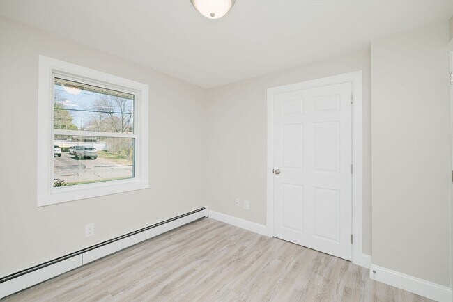 Building Photo - 125 Temi Rd