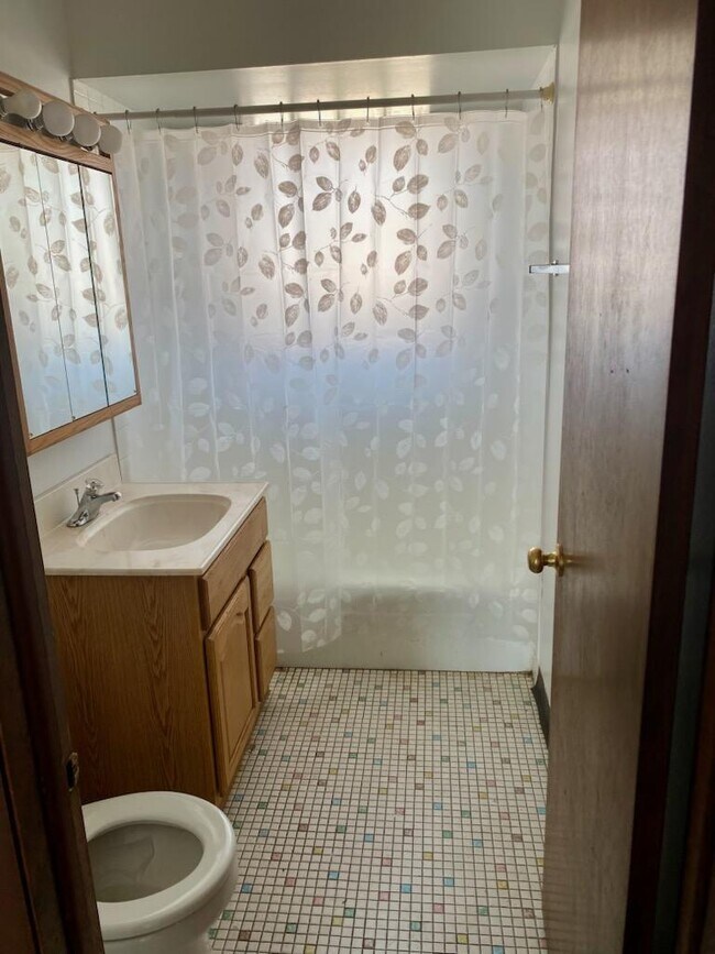 Building Photo - 14504 S San Francisco Ave