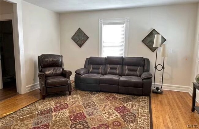 Building Photo - 26 Paris Rd