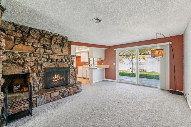 Building Photo - 1508 W Elm Pl