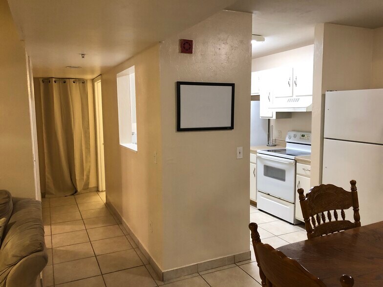 Building Photo - 2360 SW Archer Rd