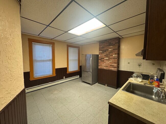 Building Photo - 33 Albion St