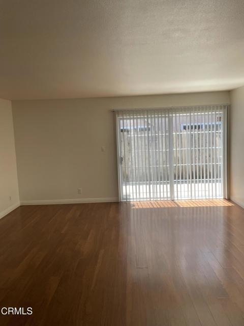 Building Photo - 2455 Bayshore Ave