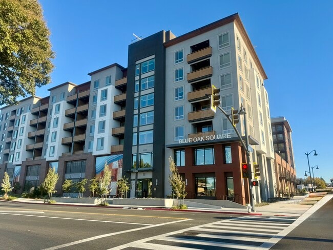 Building Photo - Blue Oak Square Apartments
