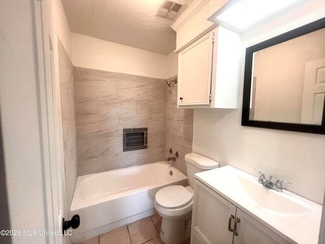 Building Photo - 405 Beaver Creek Dr