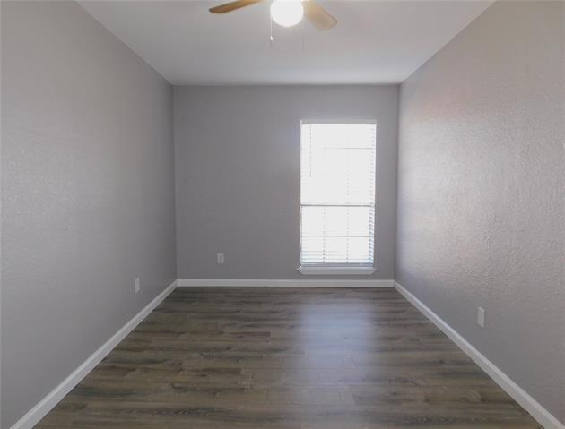 Building Photo - 4816 Roberts Dr