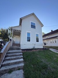Building Photo - Three bedroom one bathroom home for rent