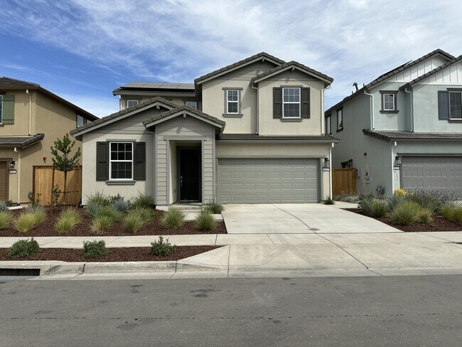 Building Photo - Come Tour This Beautiful Brand New 4-Bedro...