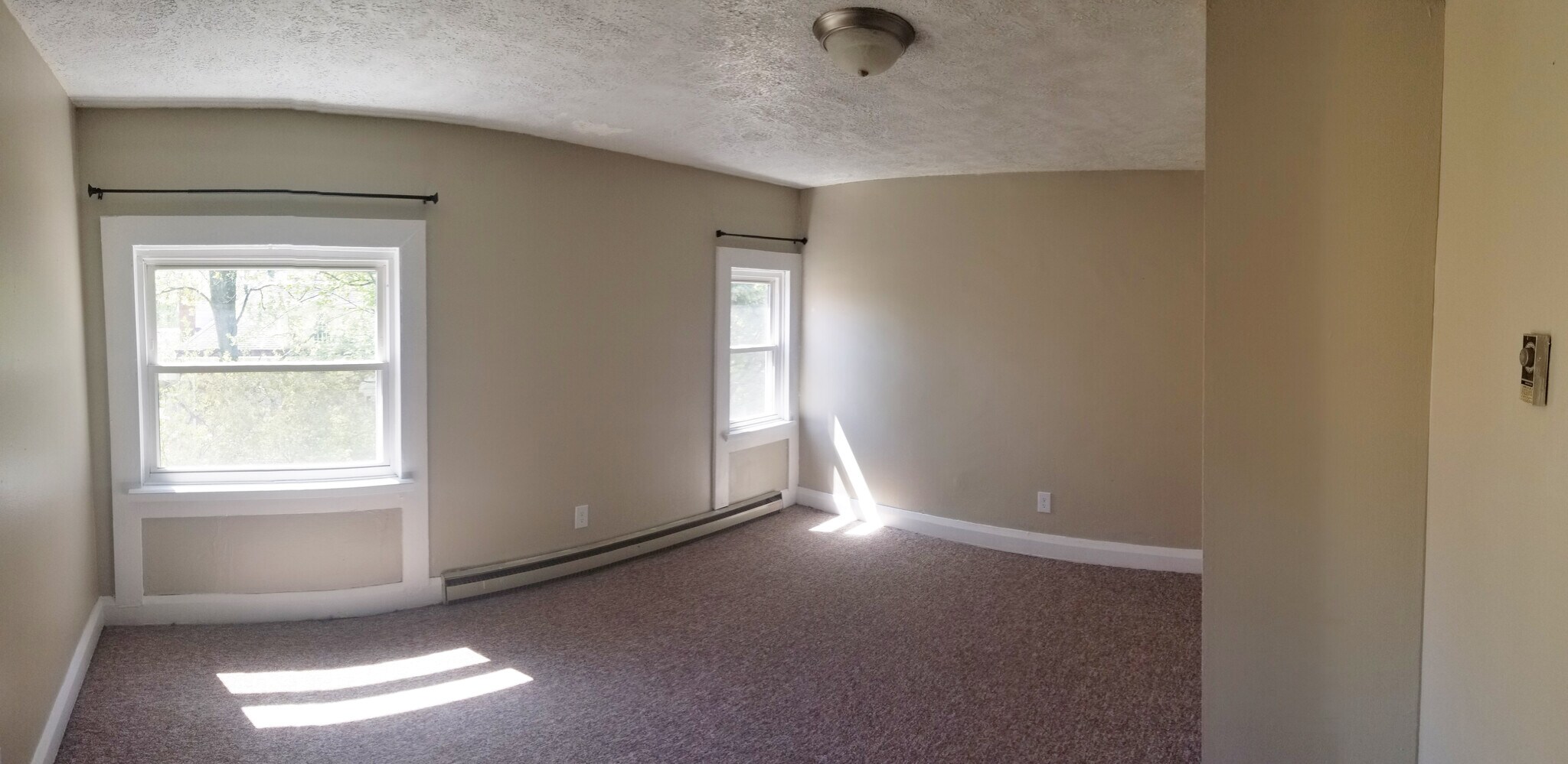 Bedroom 2 - 542 6th W St