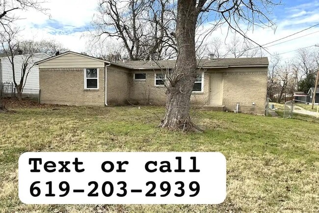 Building Photo - 3064 Albany Dr