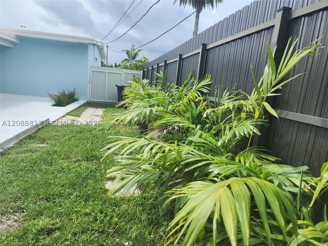 Building Photo - 9301 SW 54th St
