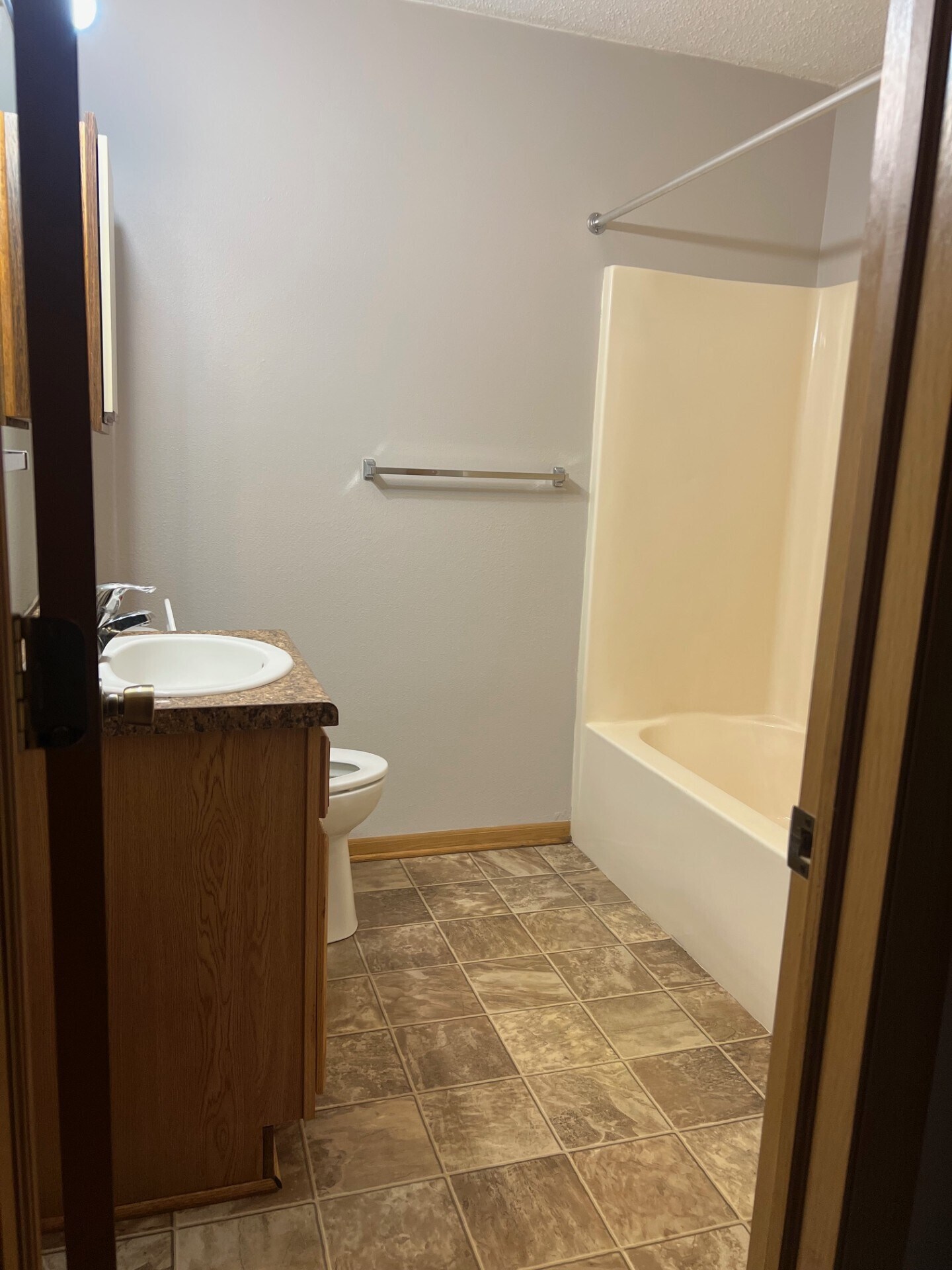 Building Photo - 2880 Eastbrook Dr