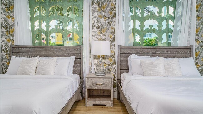 Building Photo - 320 Polk St