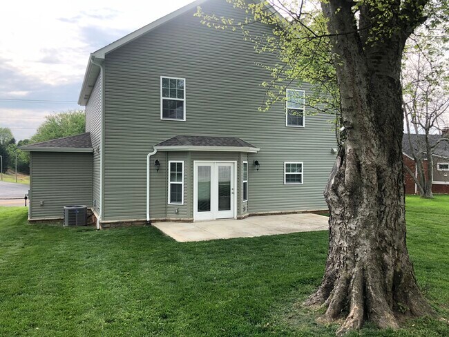 Building Photo - 1016 Montvale Rd