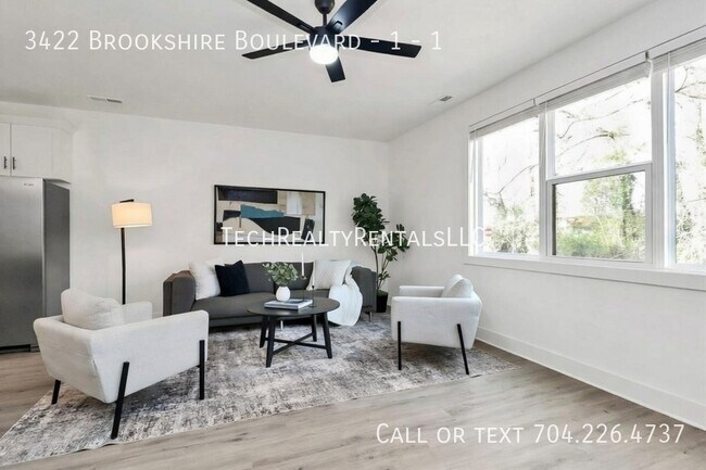 Building Photo - 3422 Brookshire Blvd