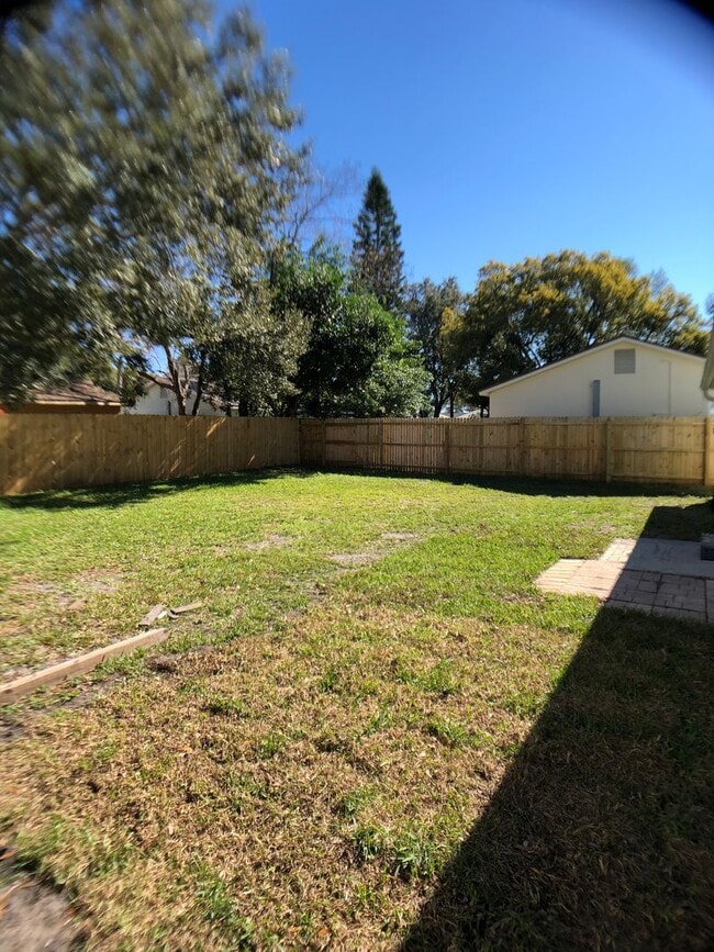 Building Photo - Countryside Cutie