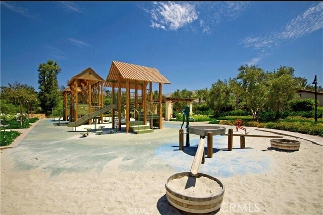 Building Photo - 119 Della