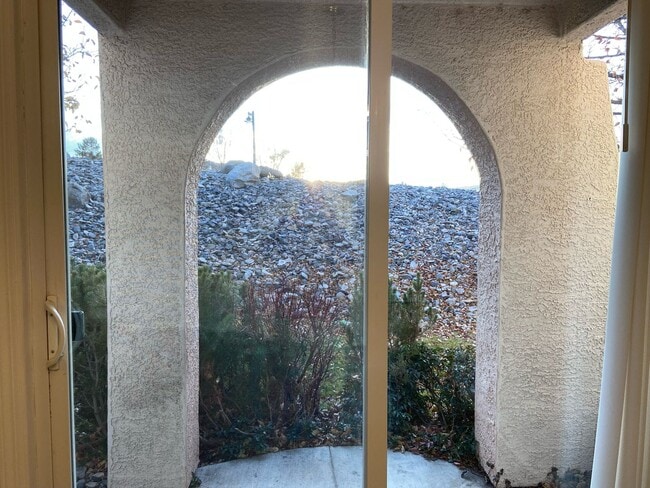 Building Photo - Sparks Single Story Home Near Red Hawk Golf Course