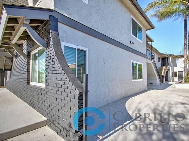 Building Photo - 4661 Oregon St