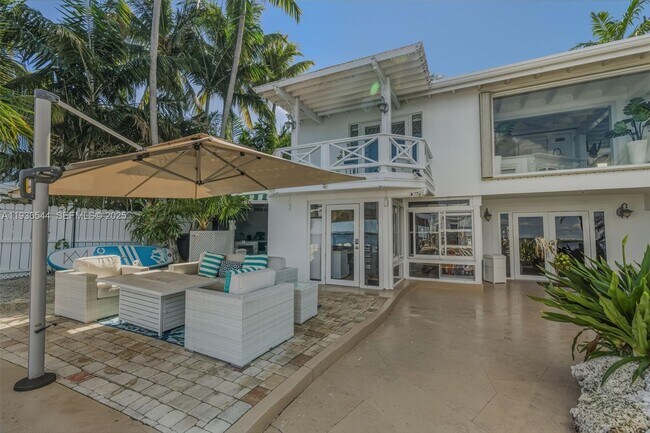 Building Photo - 16 North Dr