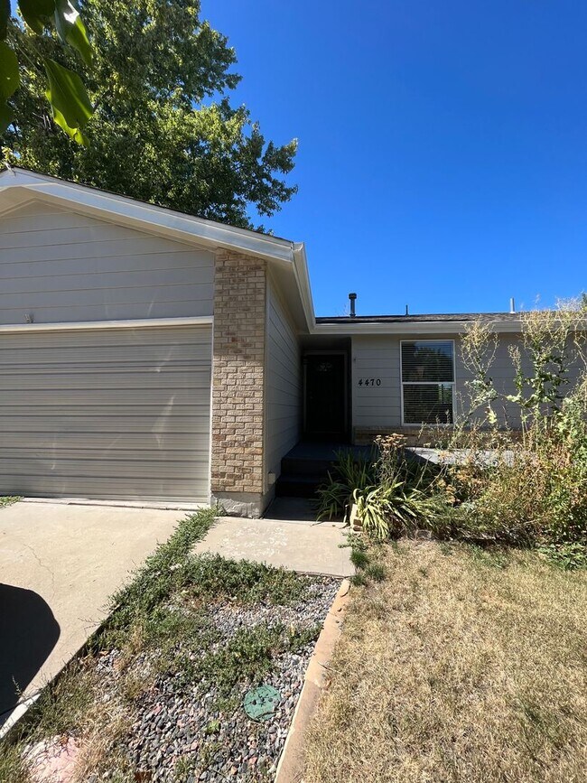 Building Photo - Immaculate 4-Bedroom, 3-Bathroom Ranch Home Nestled in the Cotton Creek Neighborhood!