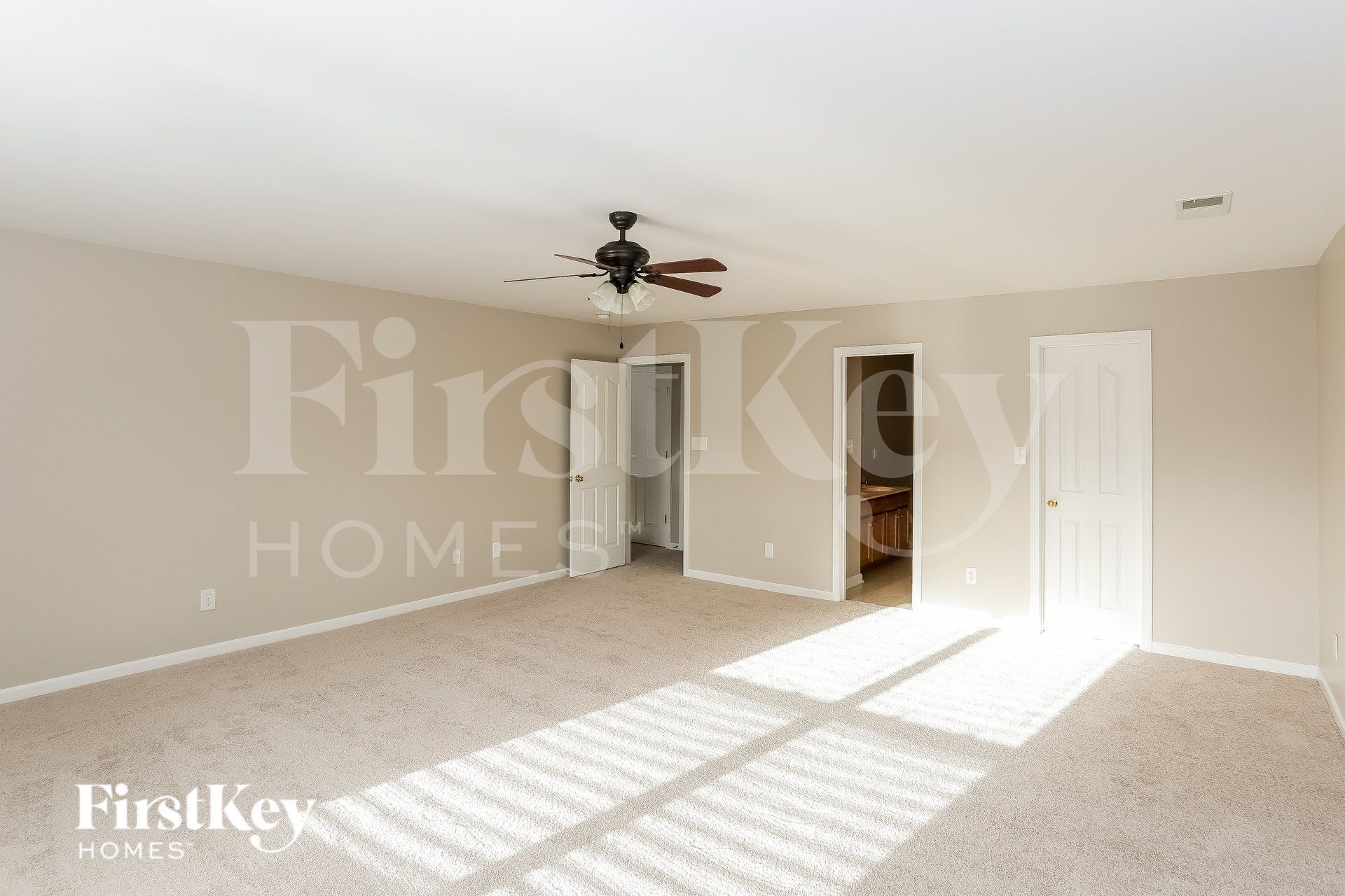 Building Photo - 511 Galesburg Dr