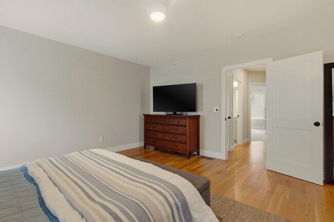 Building Photo - 40 Sage Ln